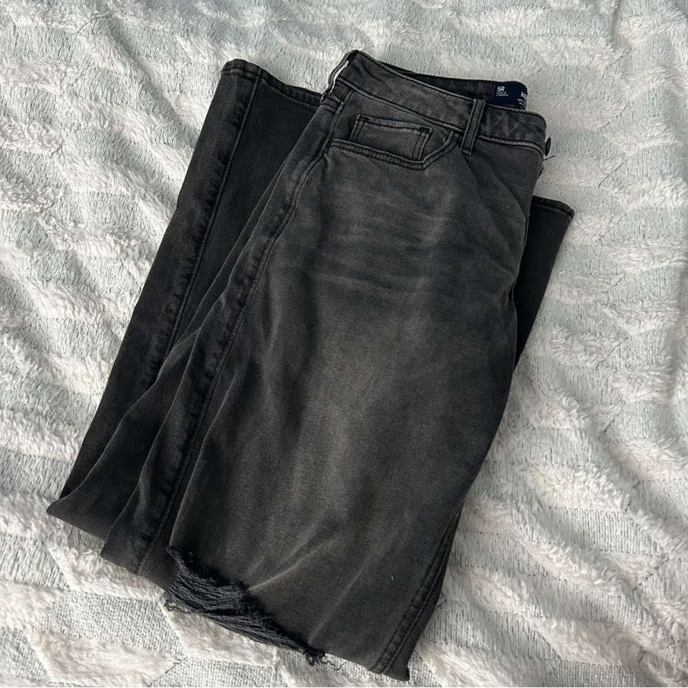Hollister, low rise baggy, never worn, 5R, w27, L31